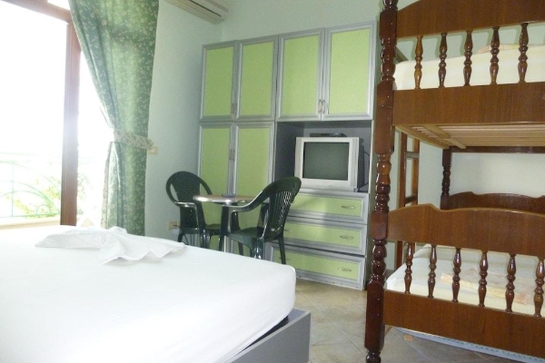 Hotel Krela (Radhimë)